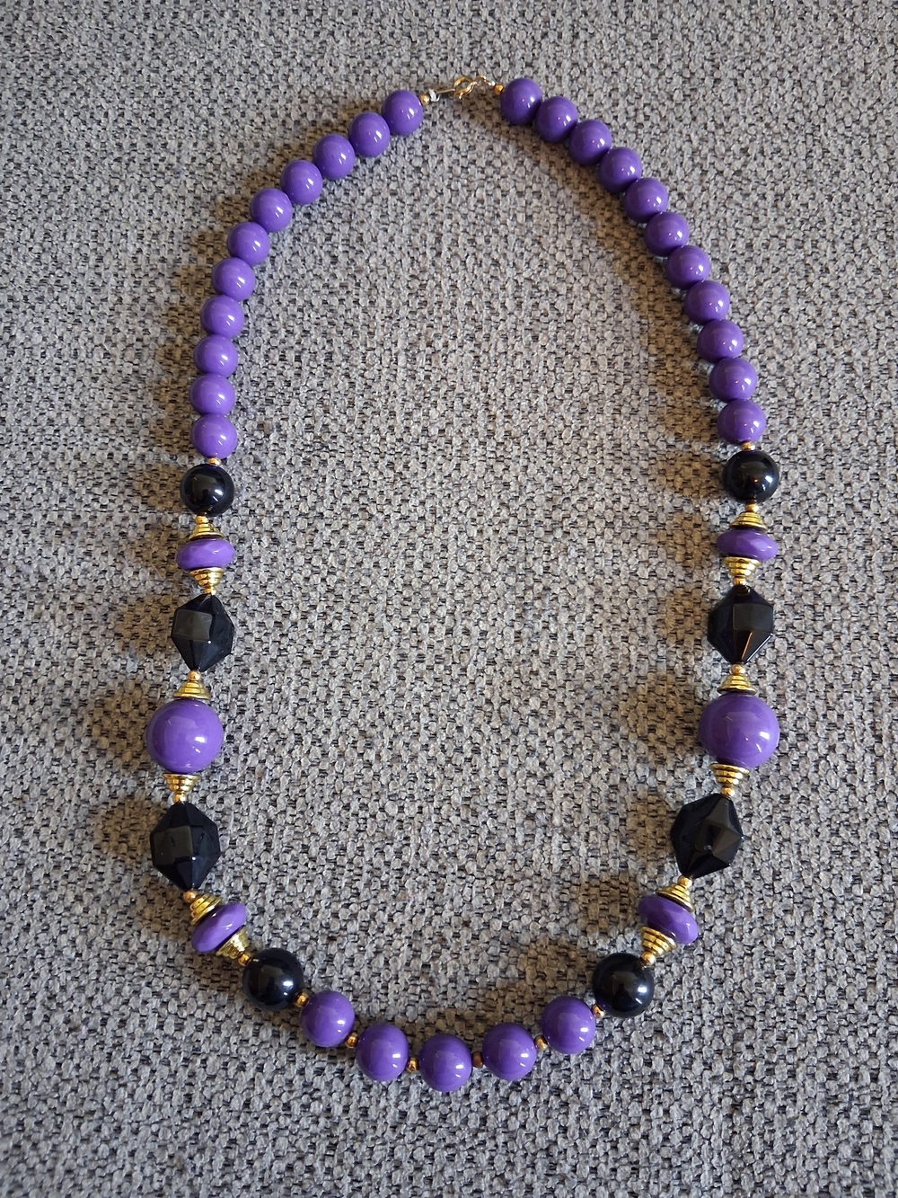 Elegant Vintage Purple and Black Beaded Necklace – Women Jewelry